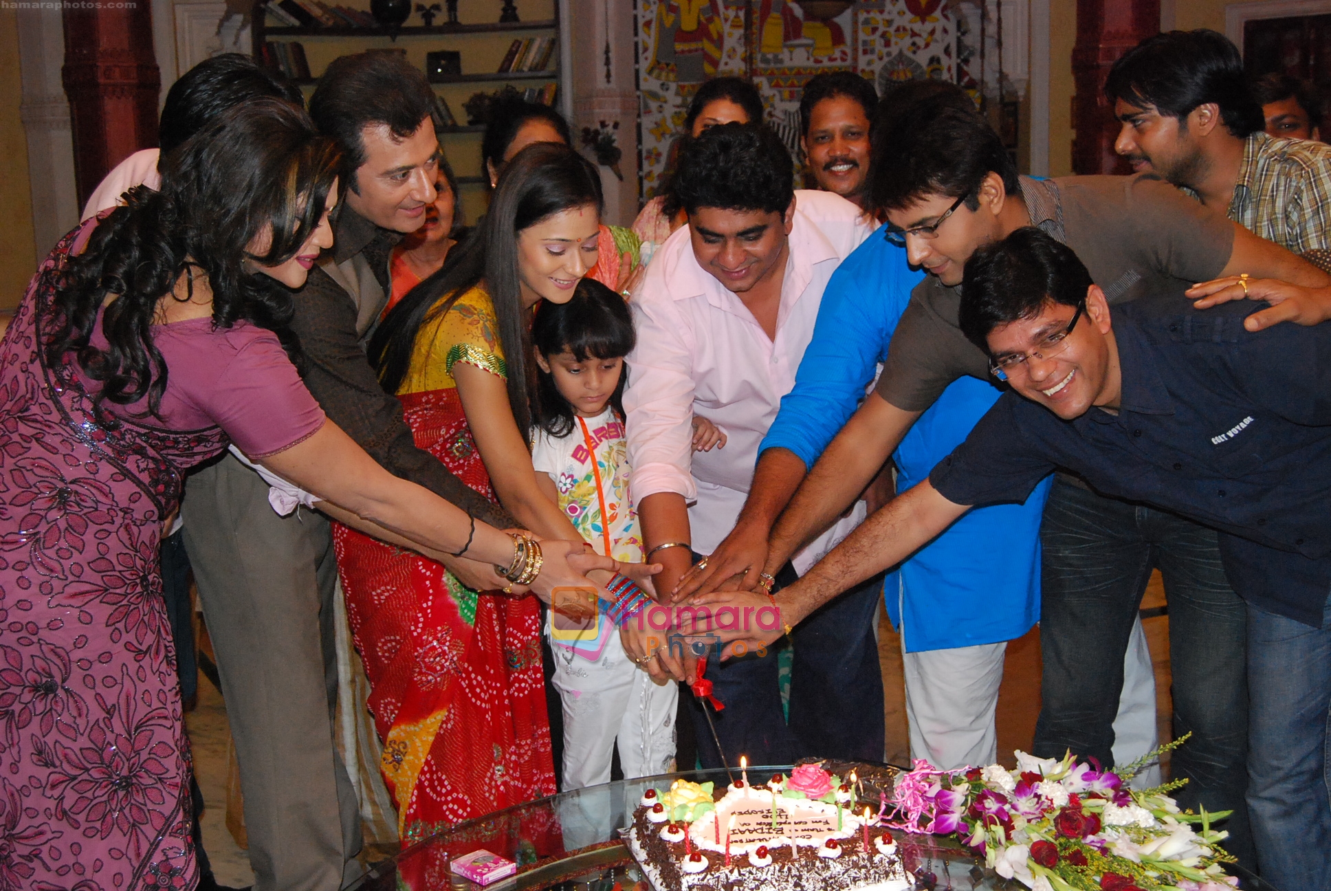 Sara Khan at Bidaai unit bonds on the set on completion of four hundred episodes on 14th Aug 2009 