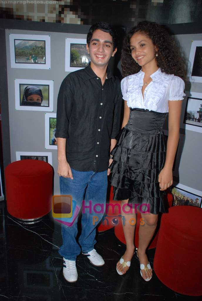 Ayesha Kapur, Parzun Dastur at Sikandar promotional event in PVR on 17th Aug 2009 