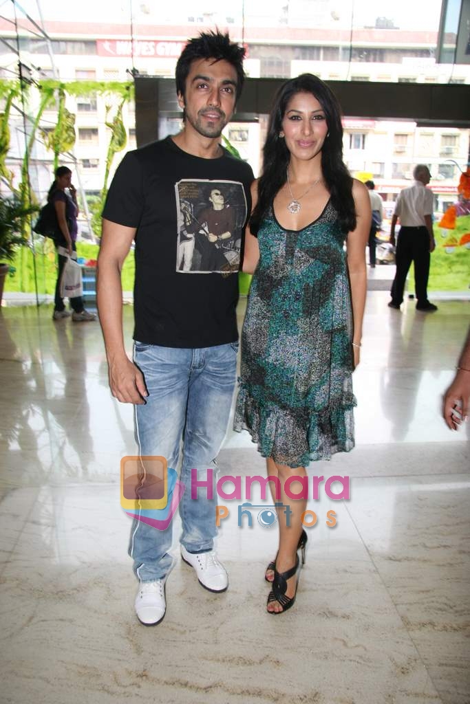 Sophie Chaudhary and Aashish Chaudhary at the launch of Lucera collection at Gitanjali in Infinity Mall on 19th Aug 2009 