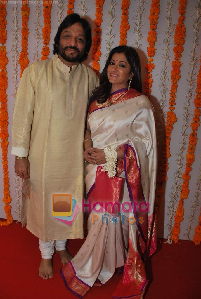 Sonali and RoopKumar Rathod at the Launch of Roopkumar and Sonali Rathod's album Ishtdev Ganpati in BJN on 19th Aug 2009 