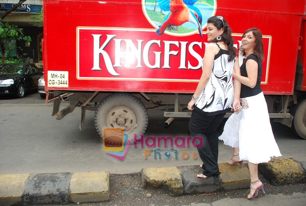 Nauheed Cyrusi promote Kissan at Gitanjali store in Hughes road on 22nd Aug 2009 