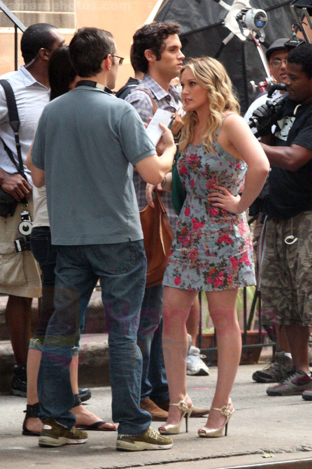 Hilary Duff and Penn Badgley On The Set Of GOSSIP GIRL in New York City on 26th August 2009 