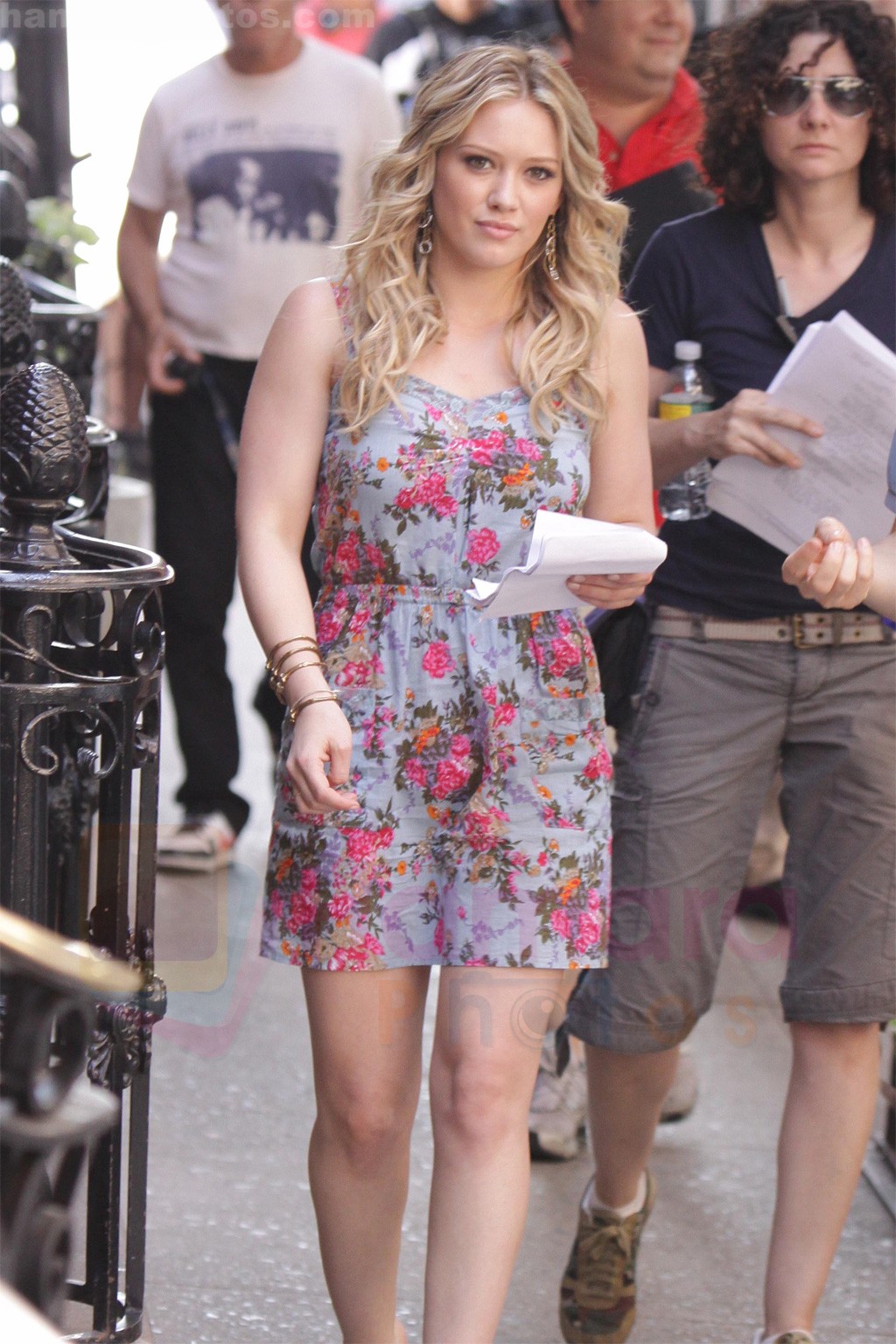 Hilary Duff On The Set Of GOSSIP GIRL in New York City on 26th August 2009 