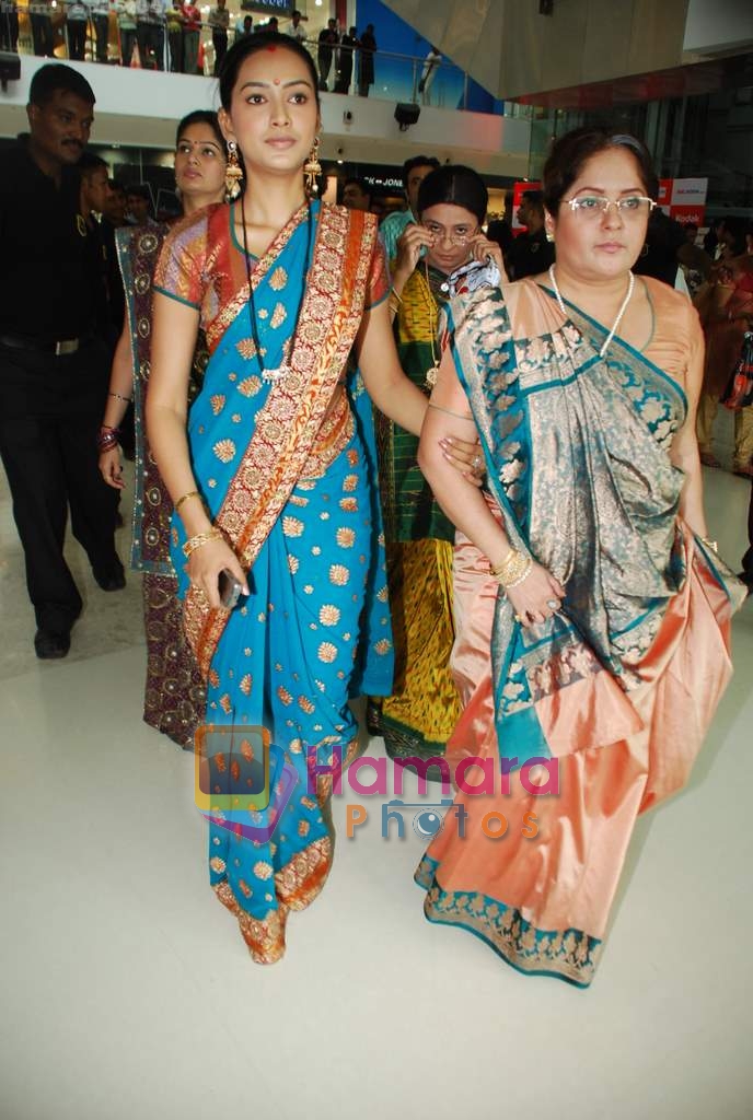 Pallavi Subhash at Basera team celebrate Ganesh festival in Oberoi Mall on 28th Aug 2009 