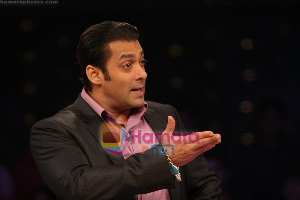 Salman Khan on Dus Ka Dum in RK Studio, Mumbai on 29th Aug 2009 