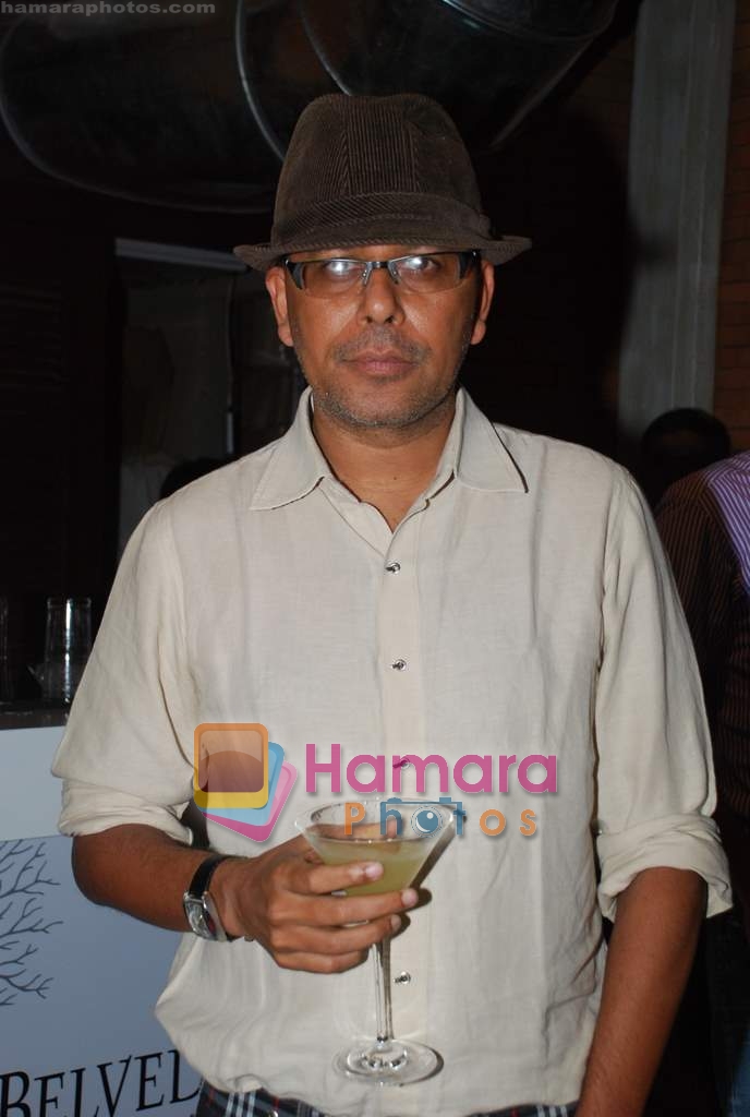 Narendra Kumar at Muse store in Kala Ghoda on 2nd Sep 2009 