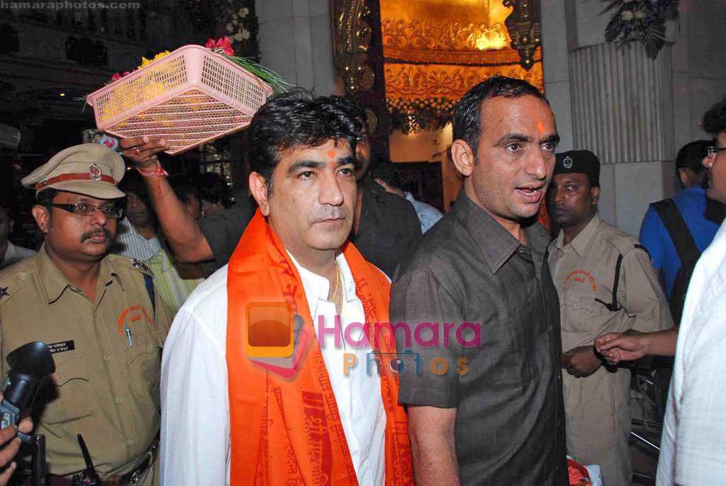 Kishan Kumar at the Audio Release of All The Best in Siddhivinayak Temple on 6th Sep 2009