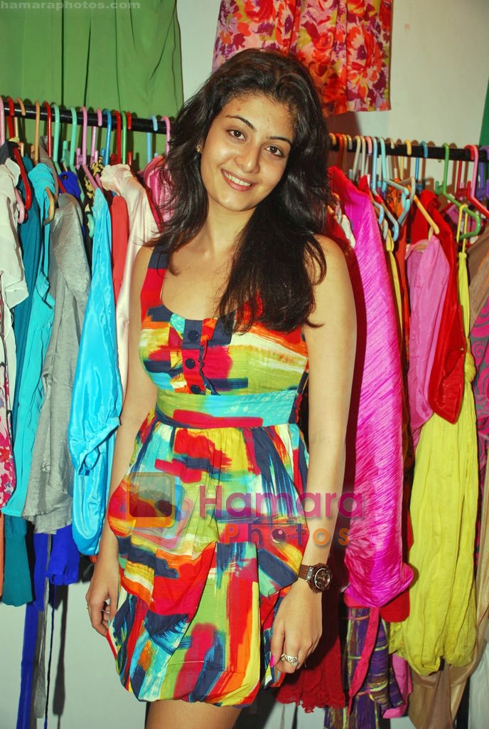 Neha Oberoi at Mystique wines launch in Kalaghoda on 7th Sep 2009 