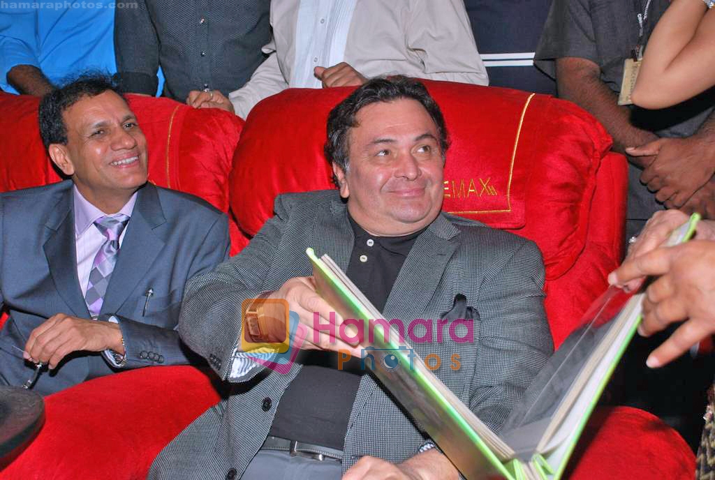 Rishi Kapoor at the launch of Lalitya Munshaw's album in Cinemax on 7th Sep 2009 
