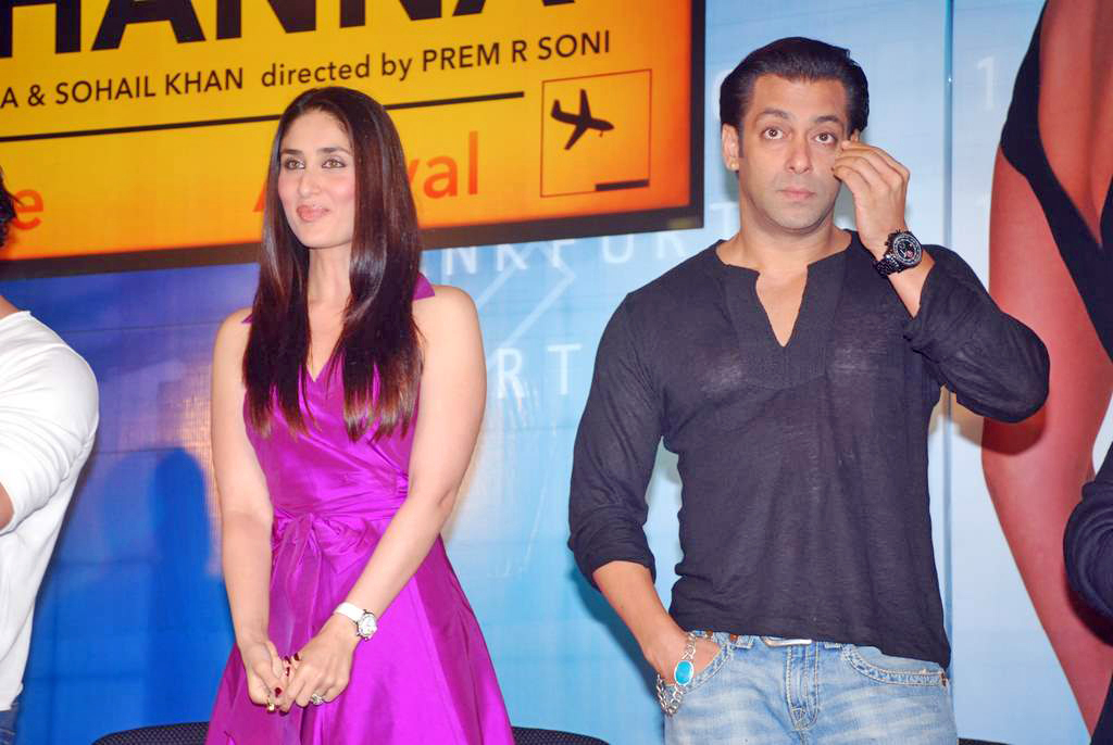 Kareena Kapoor, Salman Khan at Main Aur Mrs Khanna music launch in Novotel on 8th Sep 2009 