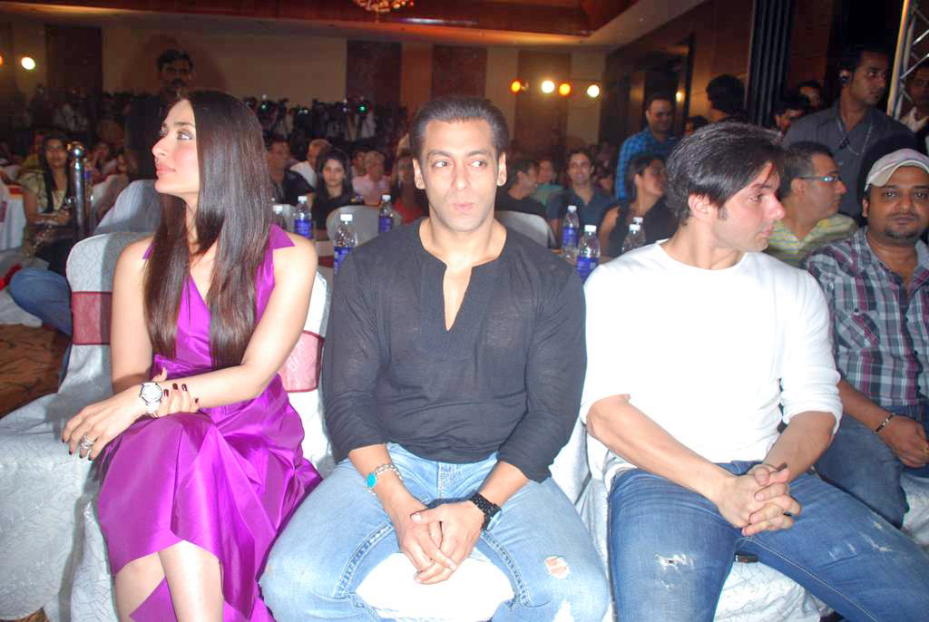 Kareena Kapoor, Salman Khan, Sohail Khan at Main Aur Mrs Khanna music launch in Novotel on 8th Sep 2009 