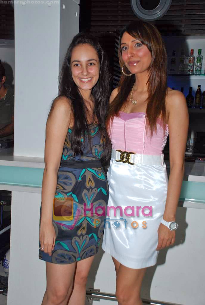 Pooja Misra at party hosted by Anita Hassanandani and Nazneen Sarkar in Puro on 9th Sep 2009 