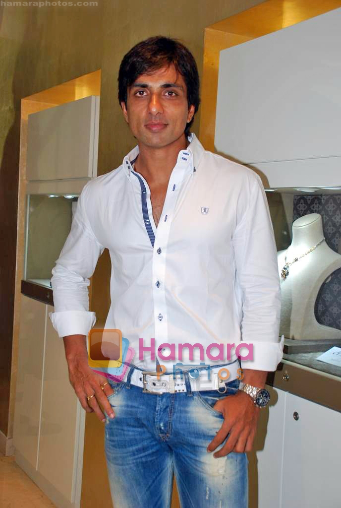 Sonu Sood at Monsoon music session in Zoya, Breach Candy on 9th Sep 2009 