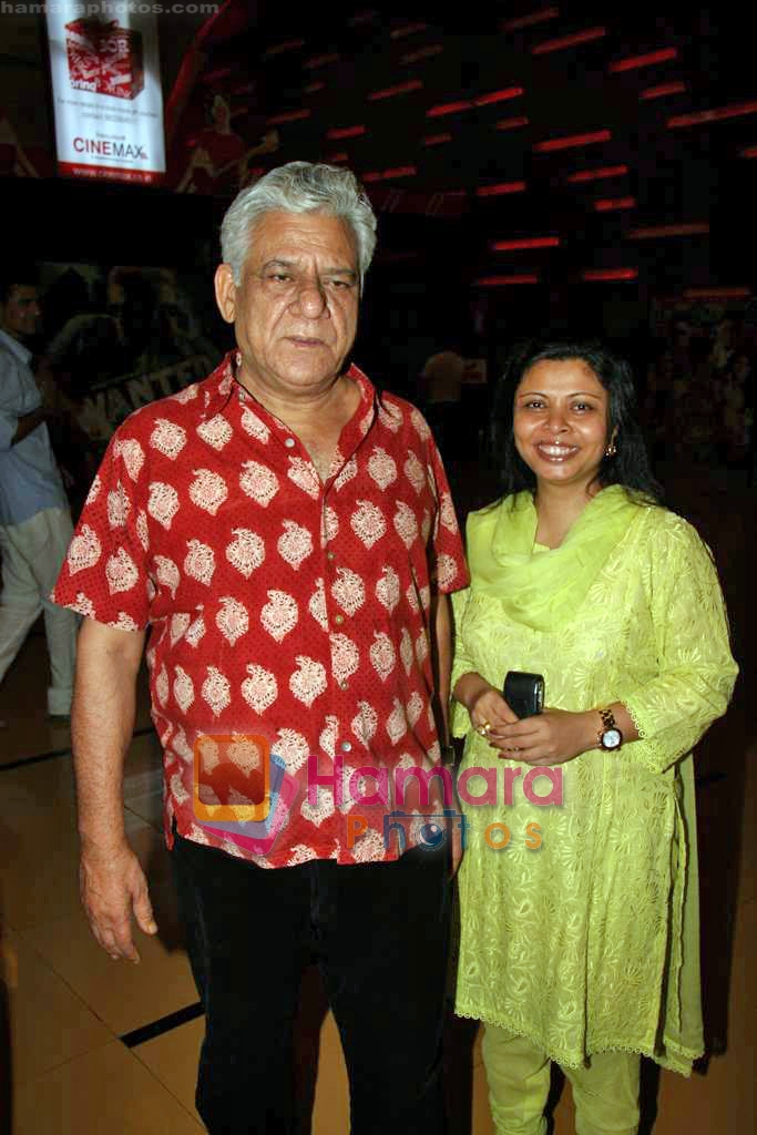 Om Puri at Baabarr film premiere in Cinemax on 10th Sep 2009 