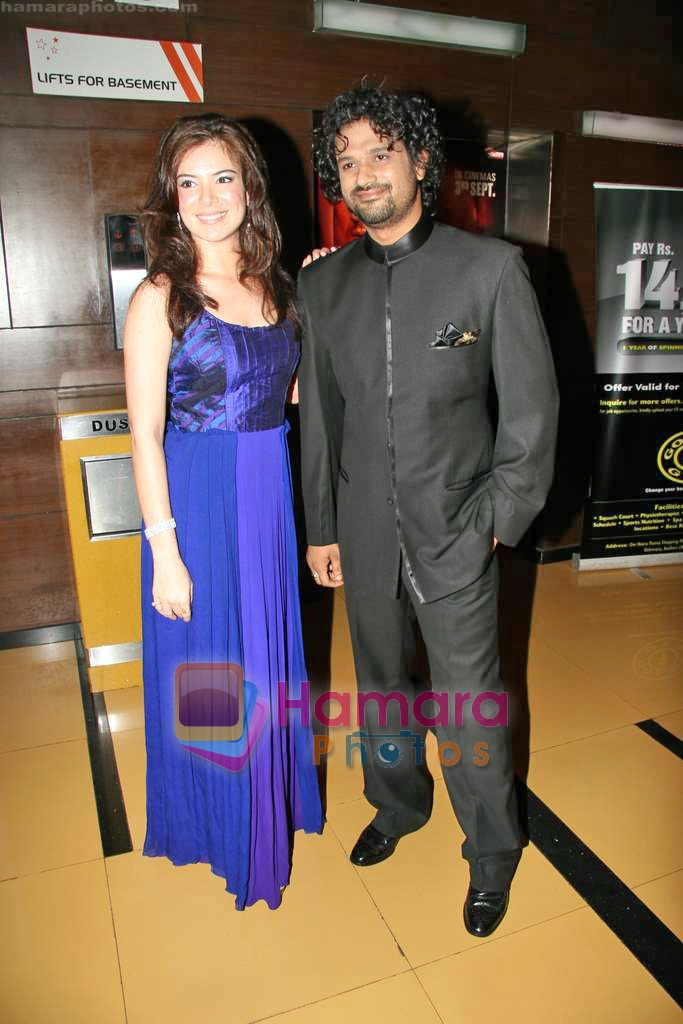 Urvashi Sharma, Sohum Shah at Baabarr film premiere in Cinemax on 10th Sep 2009 ~0