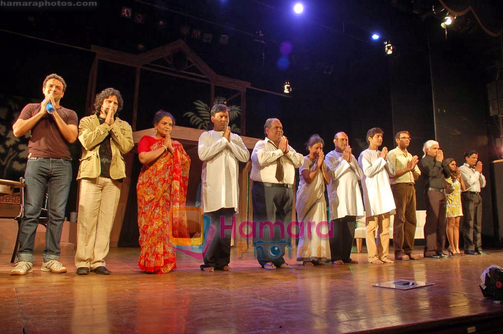 Satish Kaushik at Salesman Ramlal play in St Andrews, Mumbai on 9th Sep 2009 