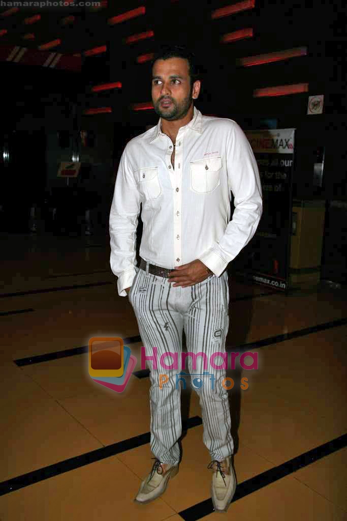 Rohit Roy at Baabarr film premiere in Cinemax on 10th Sep 2009 