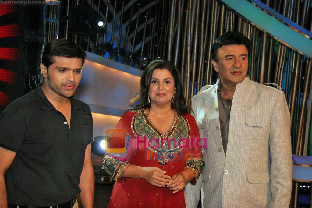 Anu Malik, Himesh Reshammiya, Farah Khan at Entertainment Ke Liye Aur Bhi Kuch Karega on sets in Yashraj Studios on 13th Sep 2009 