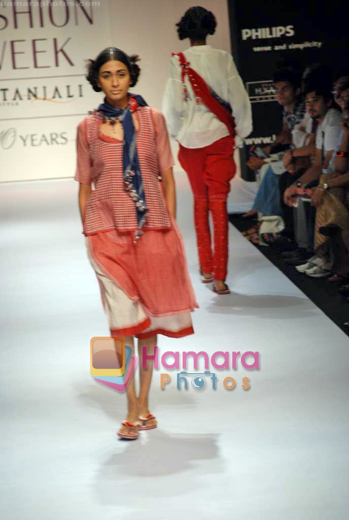 Model walk the ramp for Pero Show on LIFW Day 2 on 19th Sep 2009 