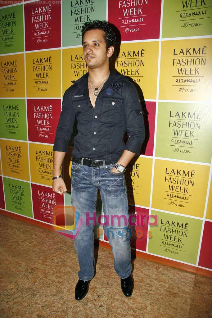 Raghav Sachar at the Lakme Fashion Week 09 Day 2 on 19th Sep 2009 