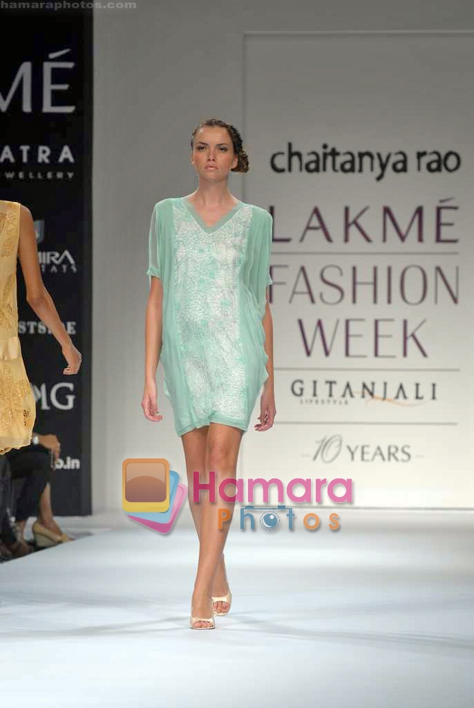 Model walk the ramp for Chaitanya Rao's Show on LIFW Day 5 on 22nd Sep 2009 