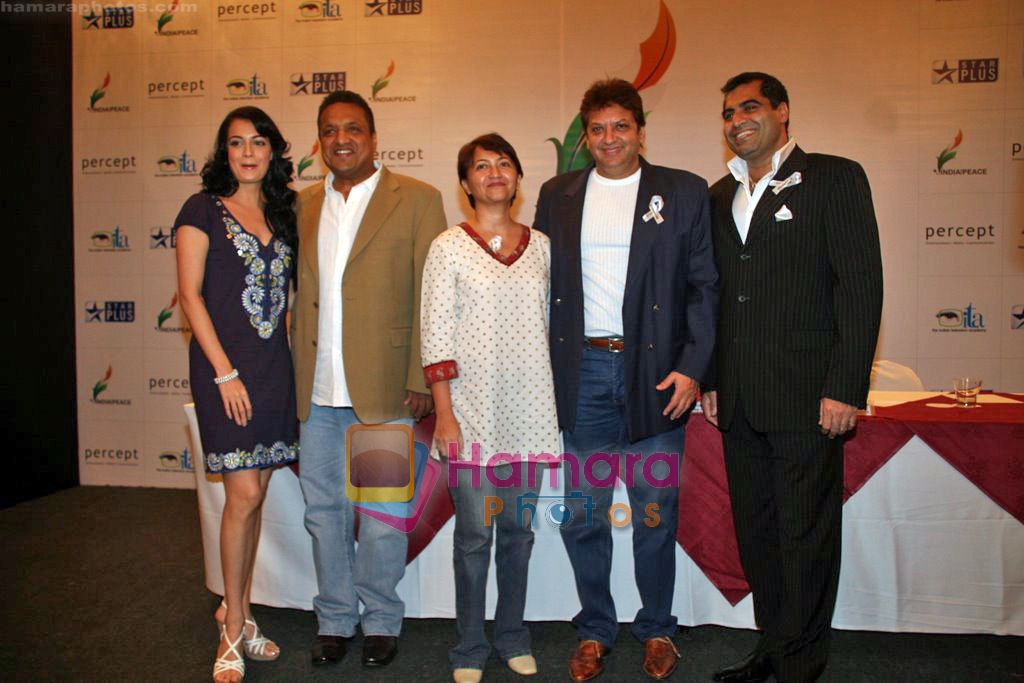 Dia Mirza, Sanjay Gupta, Sashi Ranjan at Peace for India concert organised by ITA, Percept and Star Plus in The Club on 23rd Sep 2009 