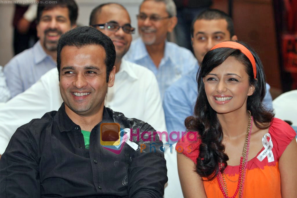 Rohit Roy, Roshni Chopra at Peace for India concert organised by ITA, Percept and Star Plus in The Club on 23rd Sep 2009 