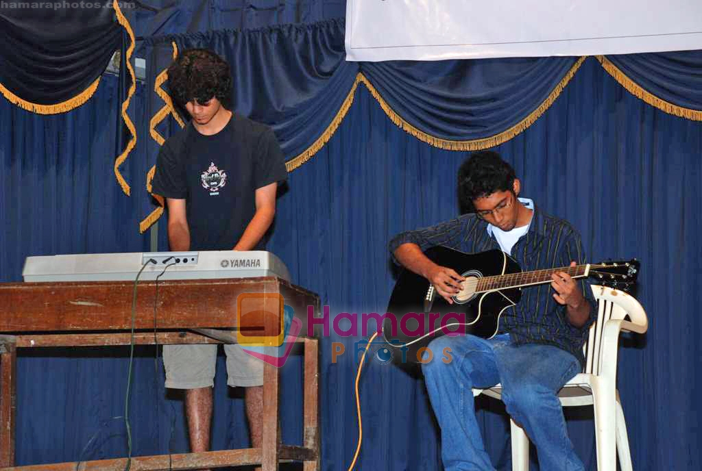 at Zeba Kohli's Chocolate show in Jaihind College on 24th Sep 2009 