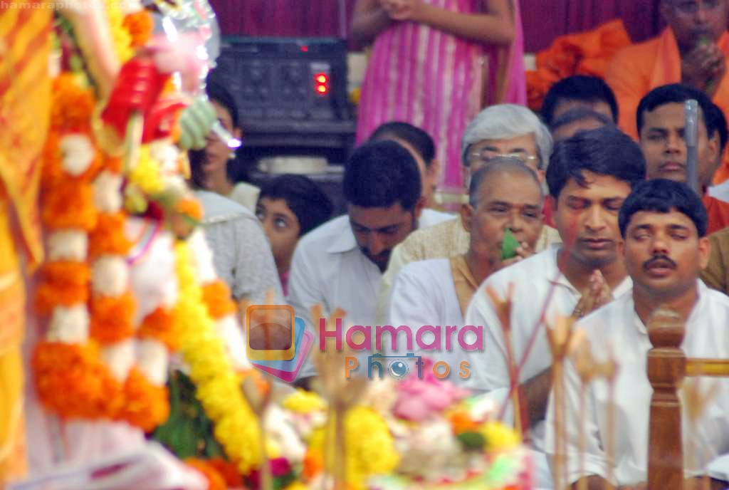 Abhishek Bachchan at Durga Pooja in Santacruz, Mumbai on 26th Sep 2009 