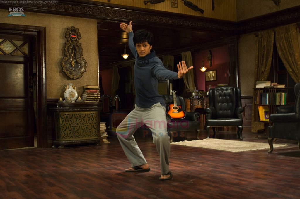 Riteish Deshmukh in the movie Aladin 