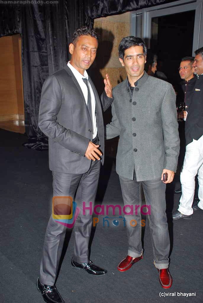 Irrfan Khan, Manish Malhotra at GQ Man of the Year Awards in Mumbai on 27th Sep 2009 