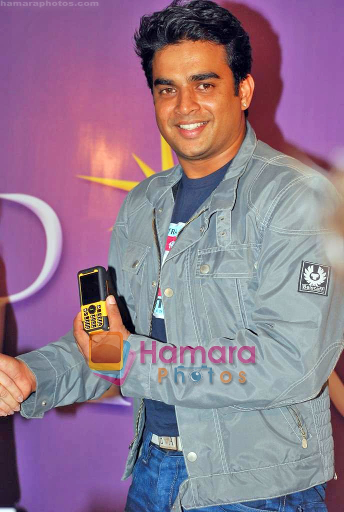 Madhavan launches Spark Mobile in Marine Plaza on 30th Sep 2009 