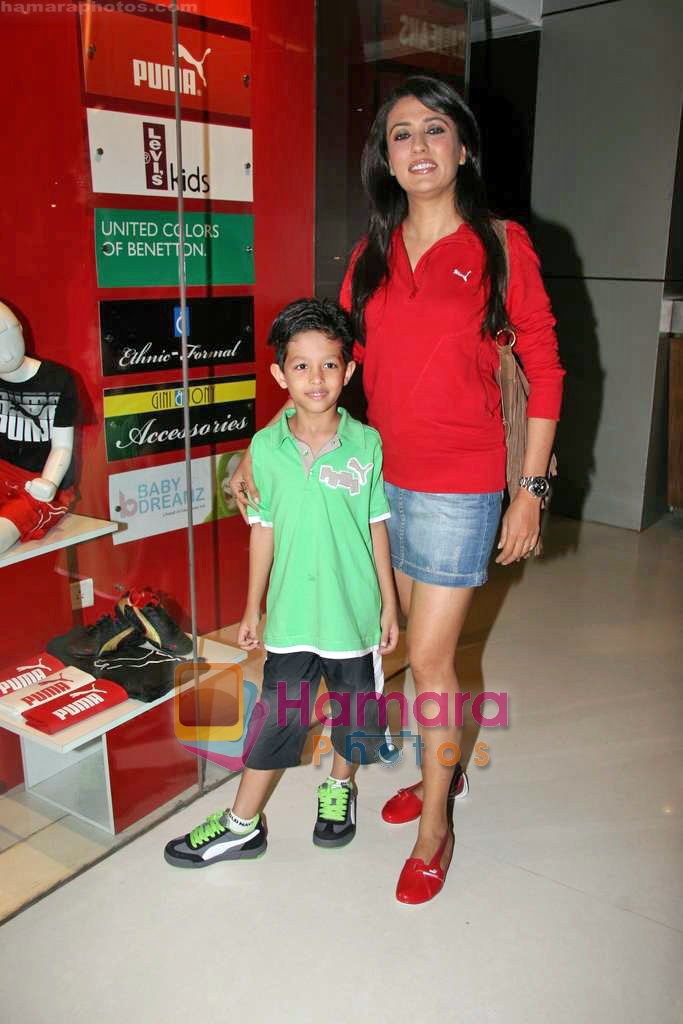 Mini Mathur at Puma Gini and Jony Kids wear launch in Oberoi Mall on 30th Sep 2009 