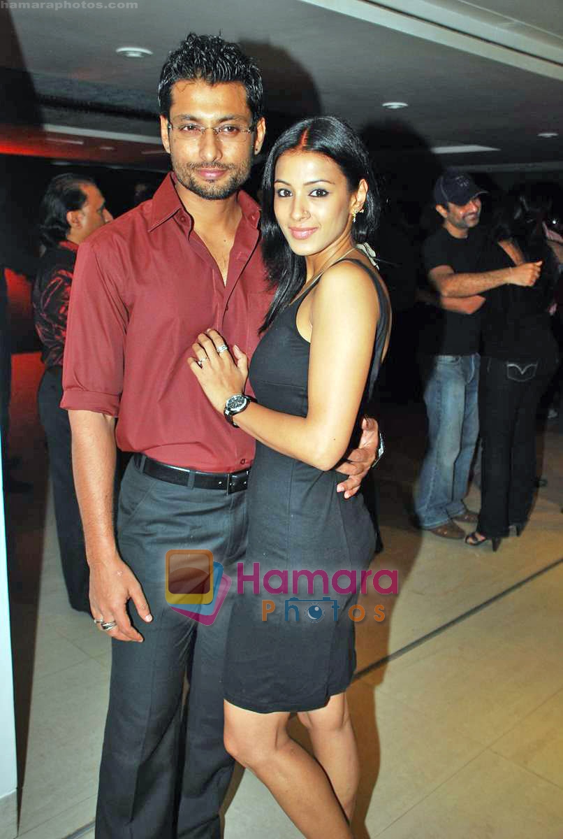 Indraneil Sengupta, Barkha Bisht at Chase film bash in Blue Waters on 3rd Oct 2009 