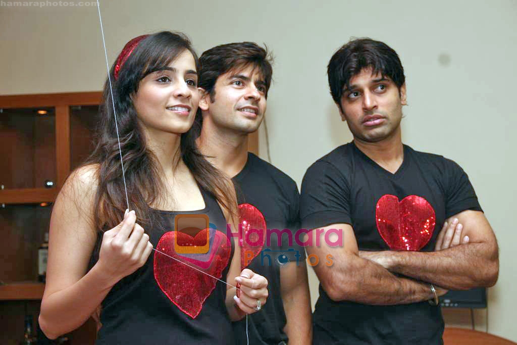 Tina, Hussain, Shakti at Candian show Hearthrobs press meet in Marimba Lounge on 5th Oct 2009 