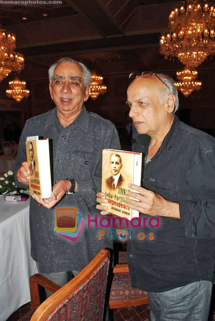 Mahesh Bhatt, Jaswant Singh at Jaswant Singh's book Jinnah launch in Trident on 6th Oct 2009 