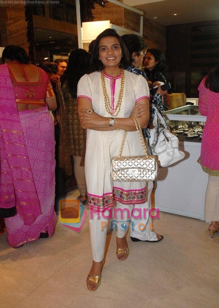 Bejal Meswani at Araaish exhibition in Blue Sea on 6th Oct 2009