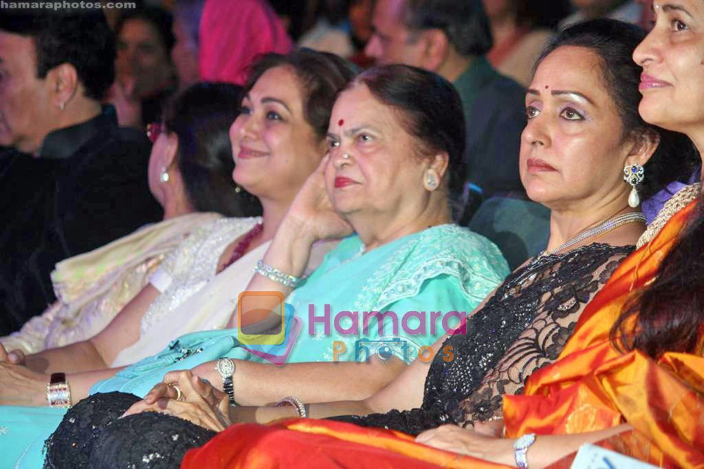 Hema Malini at Harmony Silver Awards in Ravindra Natya Mandir on 9th Oct 2009 