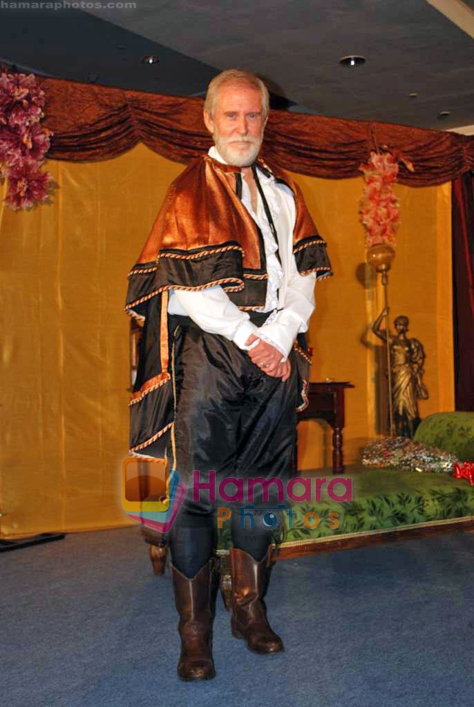 Tom Alter at Tom Alter's play The Melody of Love in ITC Grand Maratha on 11th Oct 2009 