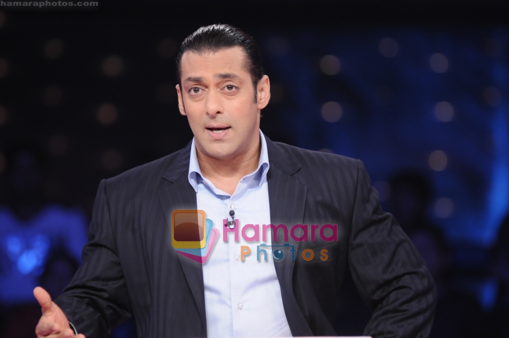 Salman Khan at the Grand Finale of 10 Ka Dum on Oct 17, 2009 at 9.00 P.M.Only on Sony Entertainment Television