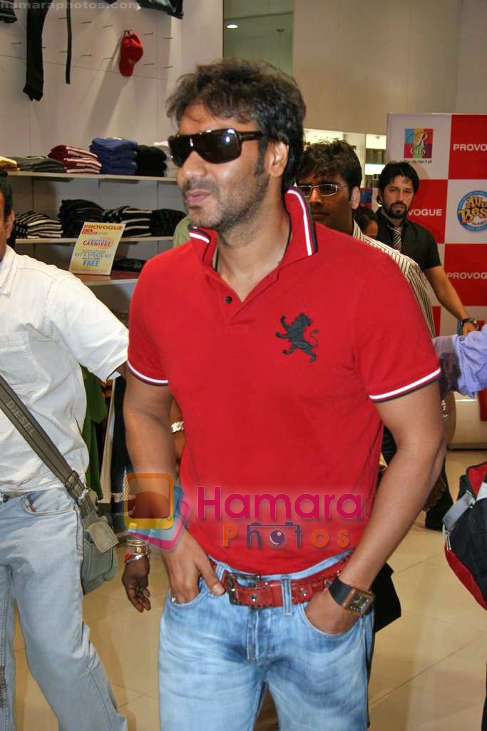 Ajay Devgan promote All the Best film with Provogue in R Mall on 14th Oct 2009 