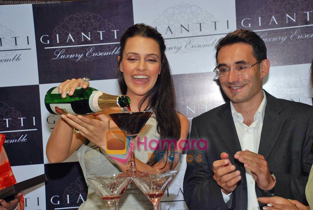 Neha Dhupia at Gitanjali promotional event  in Atria Mall on 14th Oct 2009 