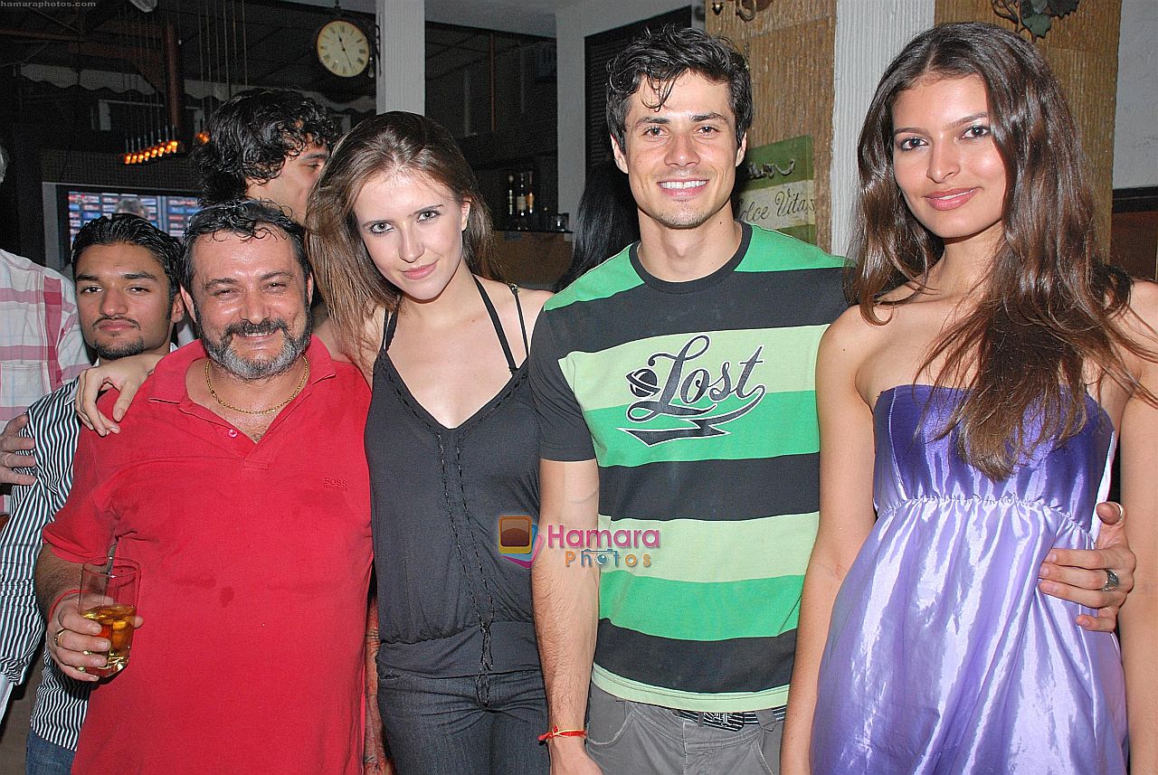 CHEF MAX ORALTI WITH THE BRAZILIAN MODELS at Brazilian Night in Penne Restaurant on 14th Oct 2009