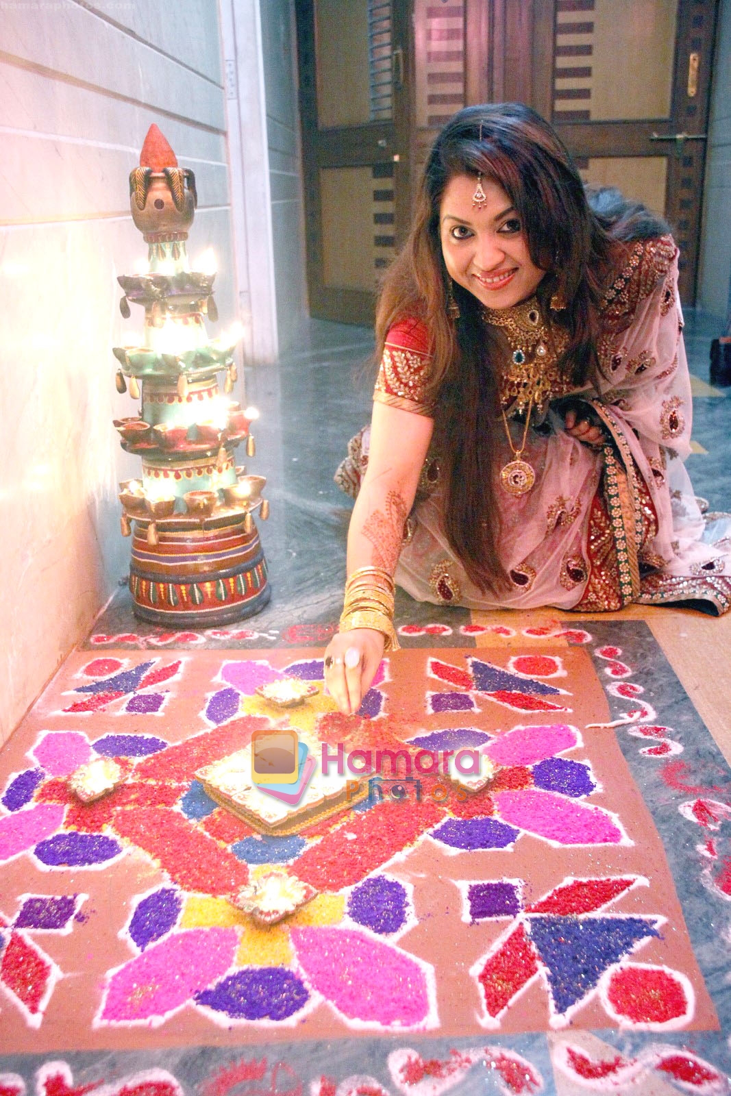 Misti Mukherjee celebrated diwali with her family 