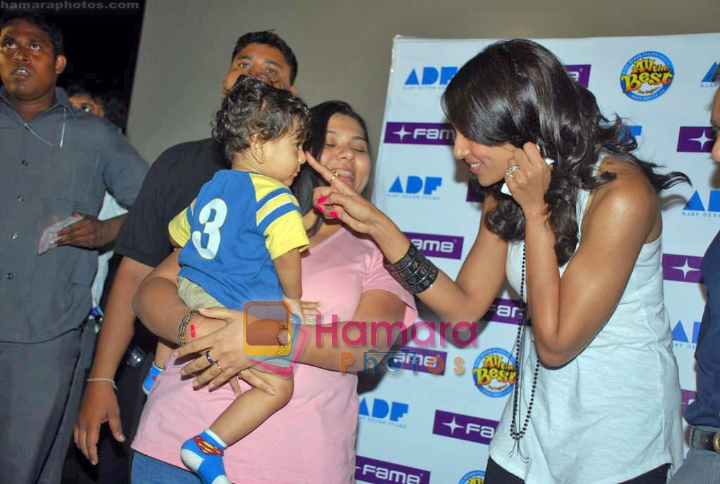 Bipasha Basu  meets All The Best fans in Fame on 23rd Oct 2009