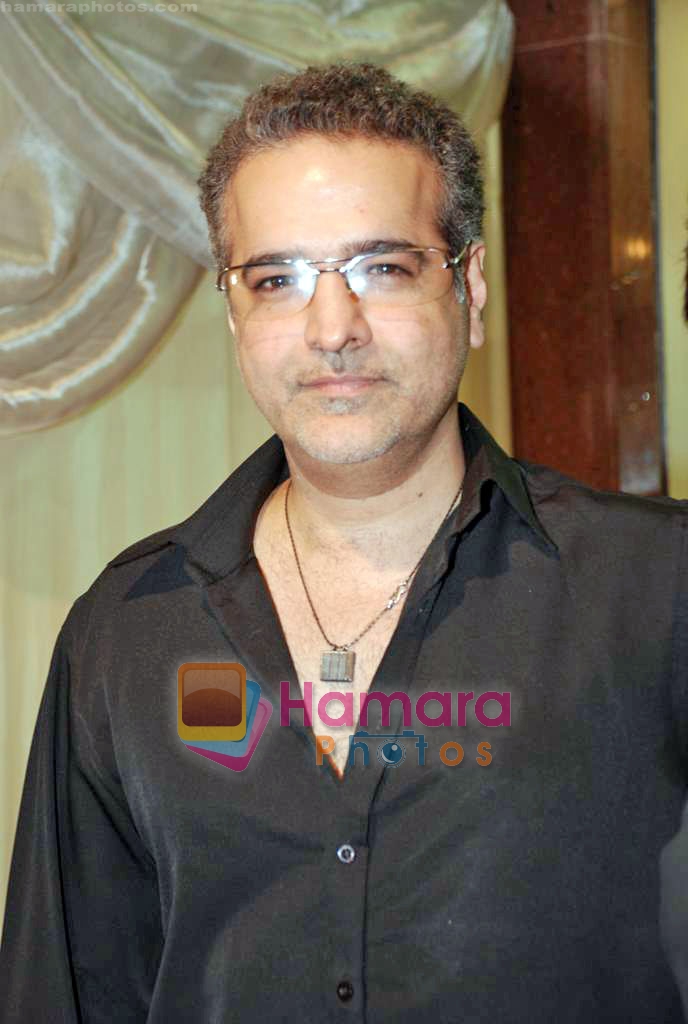 Ravi Behl at the  Showcase of Asif Merchant and Sajeeda Virji's bridal collection in Bandra on 23rd Oct 2009 