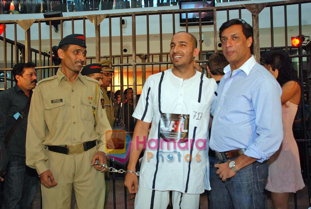 Madhur Bhandarkar at Jail promotional event in Oberoi Mall on 31st Oct 2009 