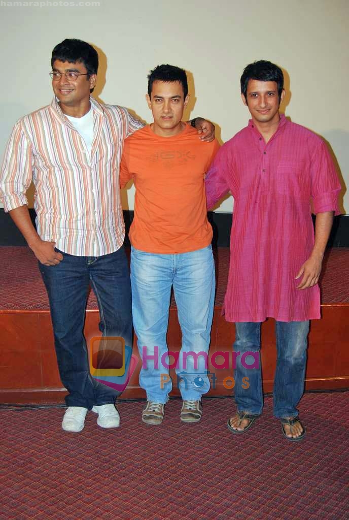 Aamir Khan, Sharman Joshi, Madhavan at 3 Idiots first song introduced to media in Intercontinental on 5th Nov 2009 