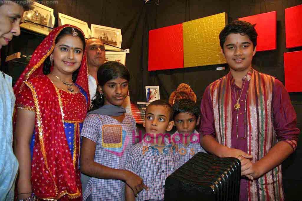 Avika Gor, Avinash Mukherjee at an event for Asha Sadan Kids in Mumbai on 11th Nov 2009 