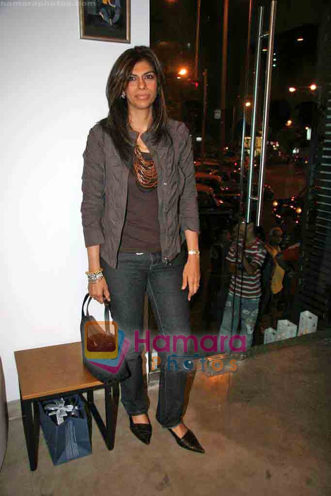 at Creo store launch in Kemps Corner on 11th Nov 2009 